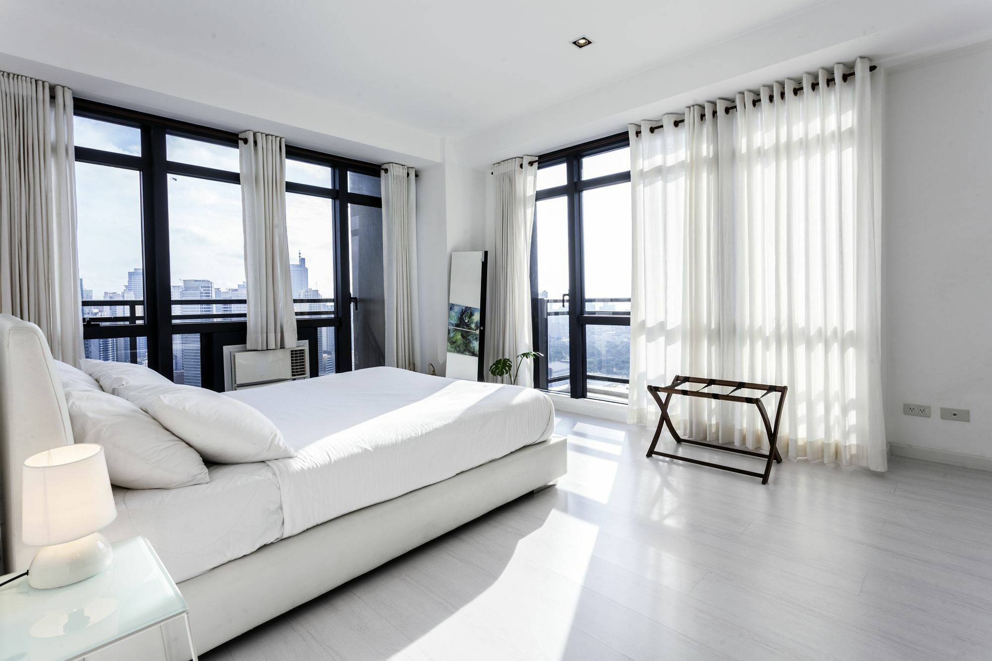 The Gramercy Residences By Stayhome Asia Makati City Exterior photo